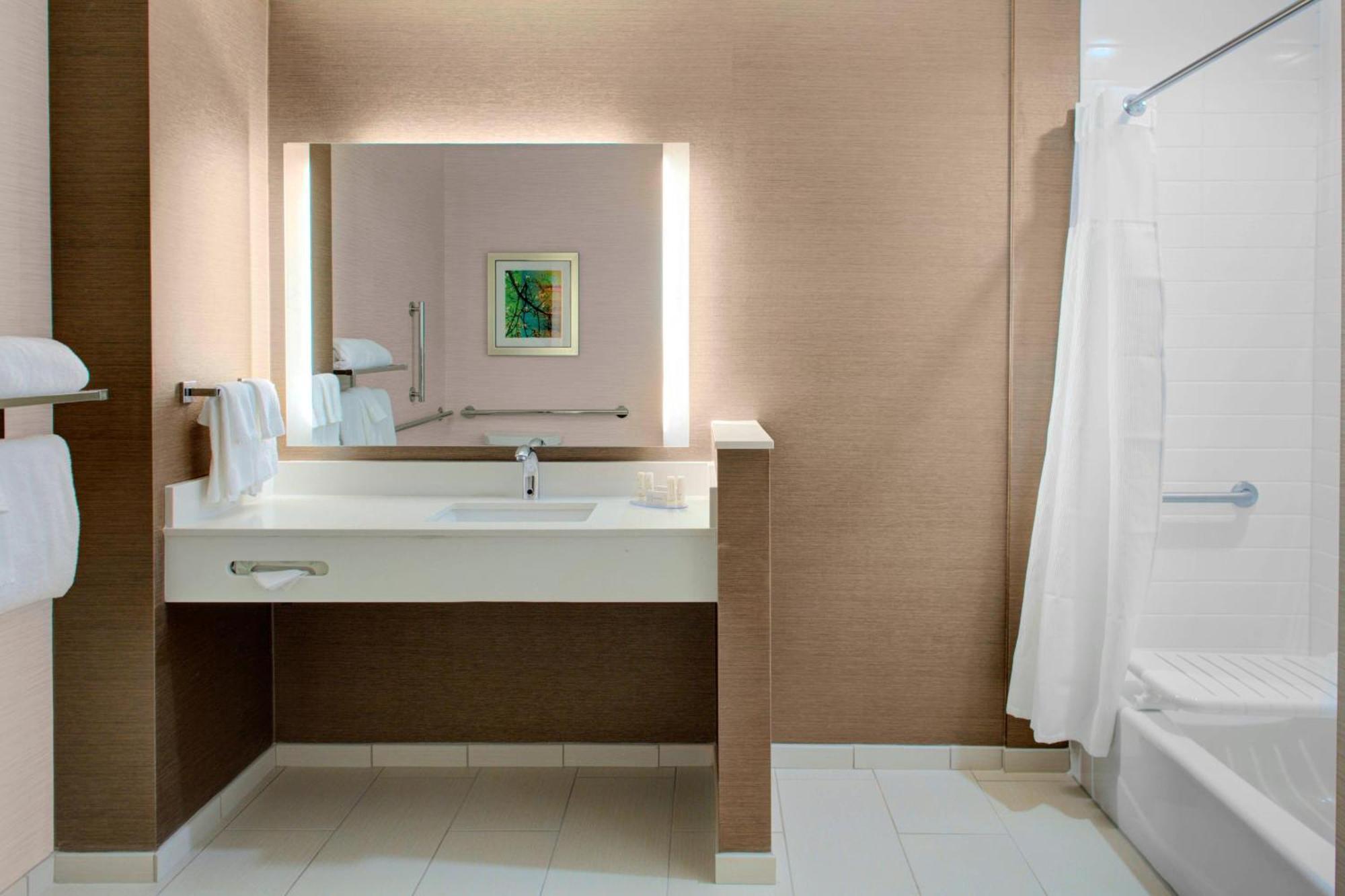 Fairfield Inn & Suites By Marriott Bakersfield North/Airport Zewnętrze zdjęcie
